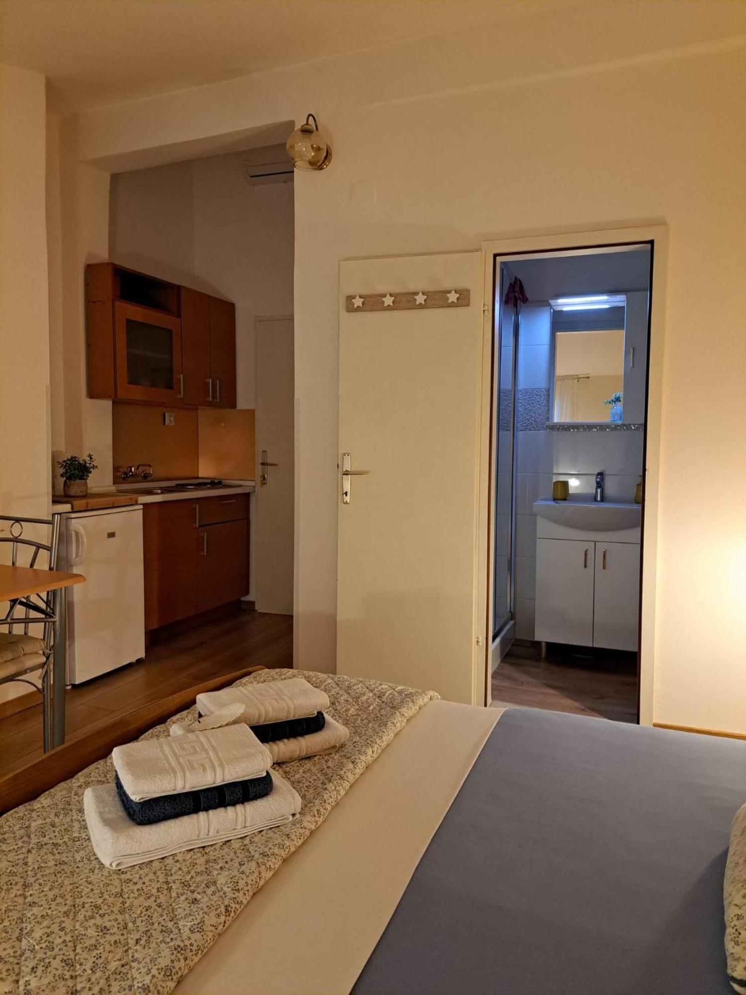 Apartments Marija Макарска Экстерьер фото